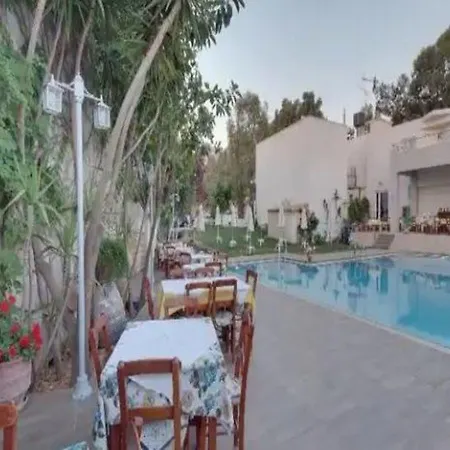 Tarra Seaside 4* La Canea