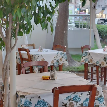 Tarra Seaside Отель 4*