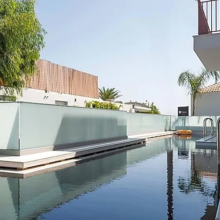 Tarra Seaside Hotel 4*