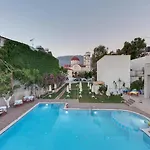 Szálloda Tarra Seaside